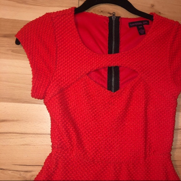 Textured Cutout Red Dress - Picture 5 of 8